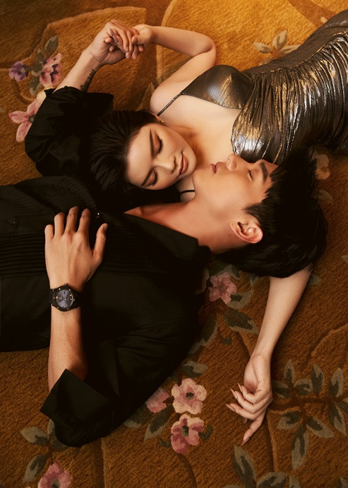 Trong mắt Song Luân, Lý Nhã Kỳ không chỉ tinh tế và khéo léo khi chọn trang phục, phụ kiện mà còn biết cách tạo cảm xúc cho người đối diện.