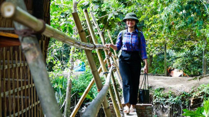 “Lúc nộp đơn xin đi nghĩa vụ, em đã giấu gia đình, vì sợ mọi người ngăn cản. Khi trúng tuyển, em mới báo cho gia đình biết. Sau nhiều lần thuyết phục, gia đình đã hiểu và chấp nhận, mọi người còn khích lệ em rất nhiều”, Hân chia sẻ.