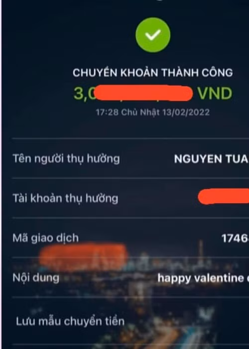 Nam ca sĩ được bạn đời chuyển khoản 3 tỷ đồng.