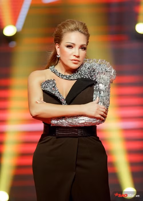 Thanh Hà và Phương Uyên bị đồn hẹn hò bởi thường xuyên đăng ảnh bên nhau và trò chuyện trên mạng xã hội. Ảnh: Saostar