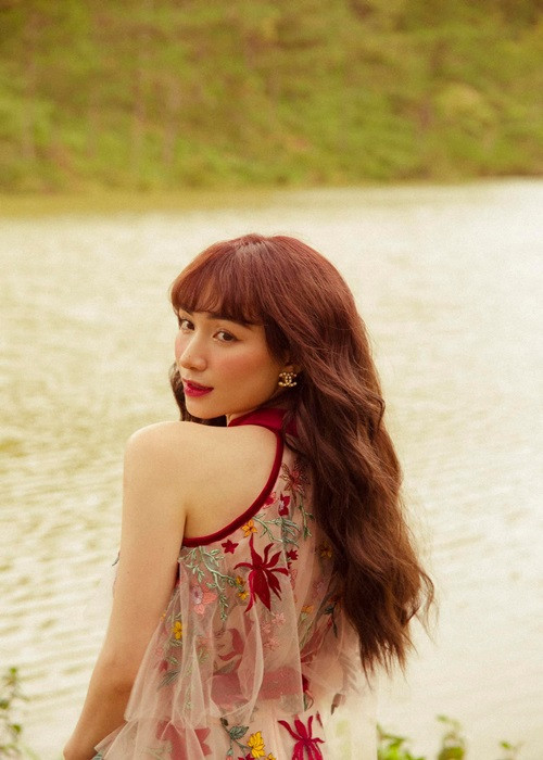 Cách đây 2 năm, cô xây cho bố mẹ căn biệt thự 5 tầng ở quê.