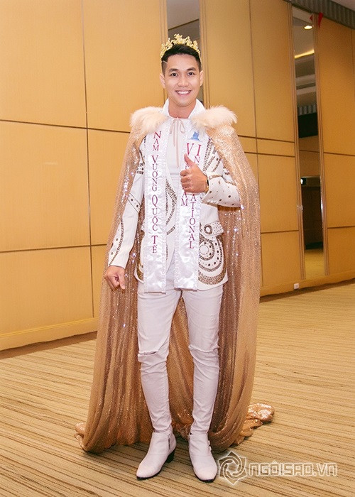 Theo Zing, ngày 9/2, Cơ quan Cảnh sát điều tra Công an TP.HCM cho biết đơn vị đang thụ lý điều tra vụ án lừa đảo chiếm đoạt tài sản liên quan đến cuộc thi hoa hậu Doanh nhân sắc đẹp Việt 2020. Qua điều tra ban đầu, cảnh sát tình nghi Nguyễn Bảo Linh (34 tuổi, Giám đốc Công ty TNHH MTV Đầu tư Du lịch Giải trí Khổng Tước) mặc dù không được cơ quan có thẩm quyền cấp phép tổ chức cuộc thi hoa hậu, vẫn phối hợp với một số cá nhân tổ chức cuộc thi này hồi tháng 11/2020. Các thí sinh tham dự giải, trong đó có bà Q.H.L. (đạt giải hoa hậu) sau đó đã tố cáo ban tổ chức lợi dụng cuộc thi để chiếm đoạt tài sản. Ảnh: Người lao động