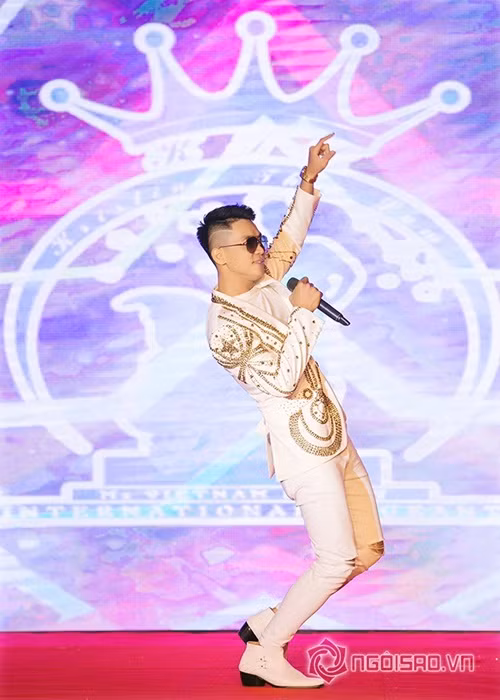 Qua xác minh tại địa chỉ đăng ký kinh doanh và nơi đăng ký hộ khẩu thường trú, cảnh sát xác định Nguyễn Bảo Linh không cư trú tại địa phương và không xác định được nơi cư trú hiện tại của người này. Để phục vụ yêu cầu điều tra vụ án và ngăn chặn Nguyễn Bảo Linh bỏ trốn, Cơ quan Cảnh sát điều tra Công an TP.HCM thông báo truy tìm Nguyễn Bảo Linh. Ảnh: Người lao động