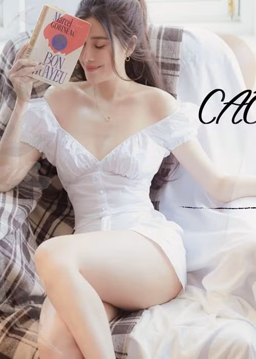 Cao Thái Hà từng không thể nào quên khi chuẩn bị đặt bút ký hợp đồng một vai diễn điện ảnh, lại bị nhà sản xuất thay thế phút chót vì gương mặt cô khá to, họ sợ lên khung hình không đẹp.