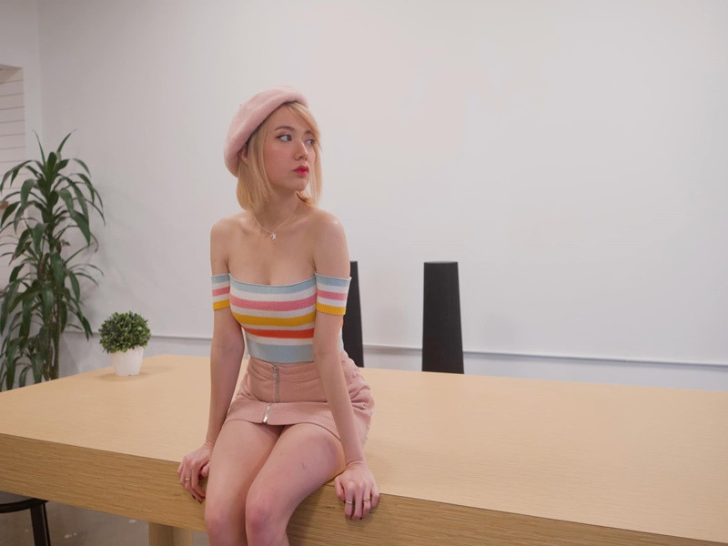 Ngoài ca hát, nữ ca sĩ hiện tại còn theo đuổi công việc sản xuất âm nhạc và đào tạo các tài năng.