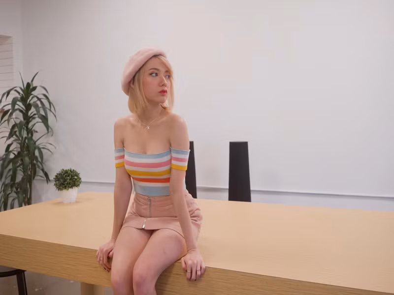 Ngoài ca hát, nữ ca sĩ hiện tại còn theo đuổi công việc sản xuất âm nhạc và đào tạo các tài năng.