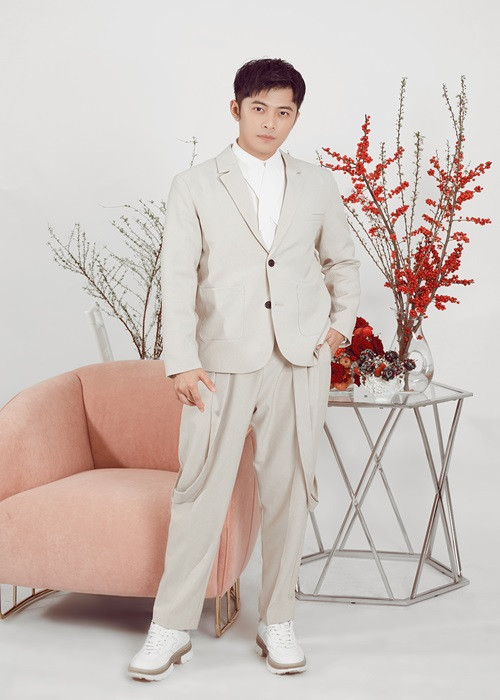 Gin Tuấn Kiệt tâm sự, anh đã có 4 mối tình. Ngoài ra, là người “mau quên”, nam diễn viên không hề vương vấn chuyện cũ.