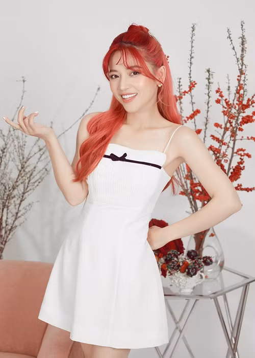 Puka cho biết, cô từng có suy nghĩ phải yêu người lớn tuổi hơn mới có hạnh phúc. Tuy nhiên, sau chuyện tình với chàng trai lớn hơn 5 tuổi, mọi thứ đã khác xa kỳ vọng.