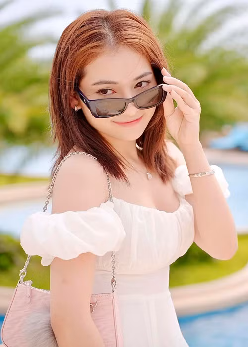 Nữ ca sĩ sinh năm 1993 được ông xã chiều chuộng, nhường nhịn.