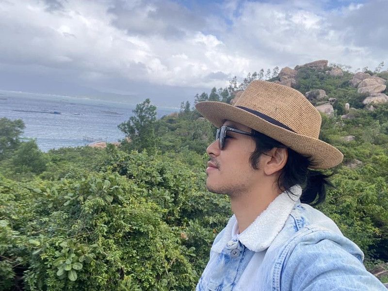 “Bình mong muốn được khép lại những ồn ào và cũng sẽ tạm ngừng hoạt động trên mạng xã hội cho tới khi có những hoạt động khác trở lại. Một phần nữa là hiện trang cá nhân của Bình vẫn đang không an toàn”, anh chia sẻ. Ảnh: FBNV