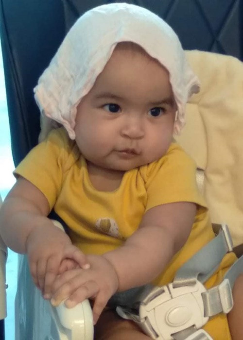 Con gái của Võ Hạ Trâm ngoan ngoãn trong chuyến đi chơi.