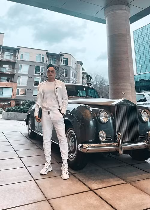 Cao Thái Sơn được cho là ca sĩ giàu có nhờ đầu tư bất động sản.