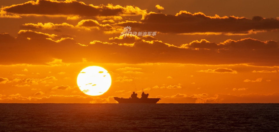 Type 45 là tàu chiến thân thiện với môi trường nhất của Hải quân Anh hiện nay với một hệ thống động lực điện đặc biệt. Hệ thống này còn có thể giúp nó tăng tốc từ 0 lên 29 hải lý (53,7 km) trong vòng 70 giây, chỉ với khoảng cách 730 mét nó đã có thể đạt vận tốc 29 hải lý/h. Nguồn ảnh: Sina.