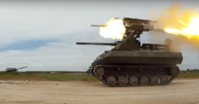 Nguy hiểm hơn, robot chỉ có thể bắn khi đứng yên vì vũ khí và khí tài quang học không có hệ thống ổn định. Hệ thống ngắm bắn tích hợp cho Uran-9 tỏ ra rất kém, tầm xác định mục tiêu chỉ là 2 km trong điều kiện lý tưởng, không có khả năng phát hiện khí tài trinh sát của địch, độ phân giải của màn hình hiển thị quá thấp.