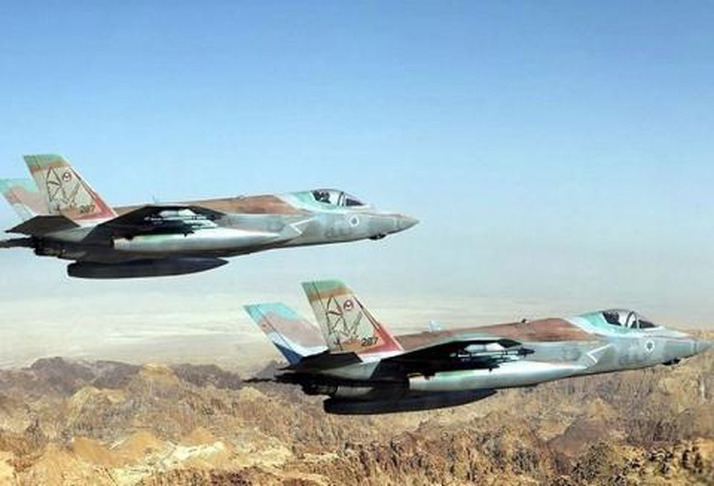 "Tác giả" thực hiện vụ oanh tạc trên ban đầu được nhận định là không quân Israel (IAF) khi họ từng tiến hành những hành động tương tự trong quá khứ.
