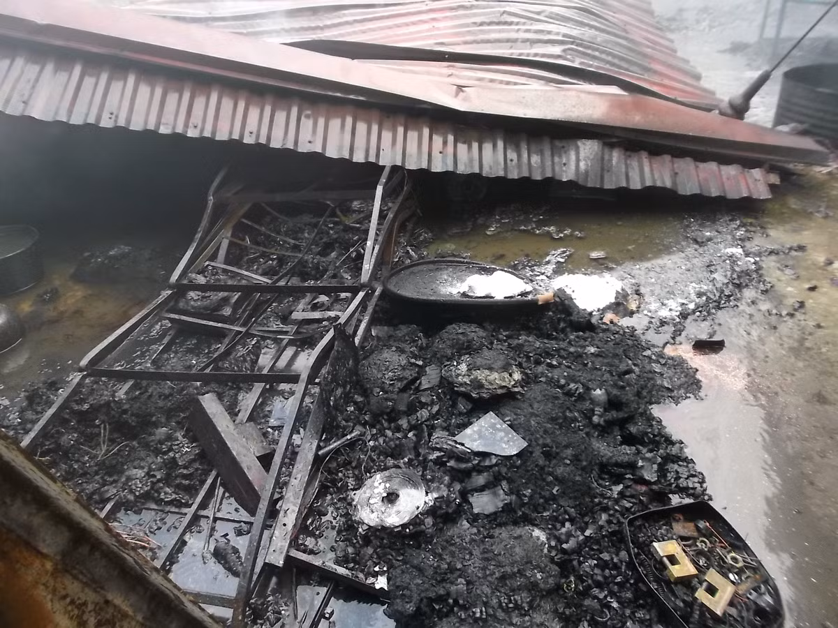 Đến thời điểm này chưa thể thống kê cụ thể được thiệt hại do vụ cháy này.