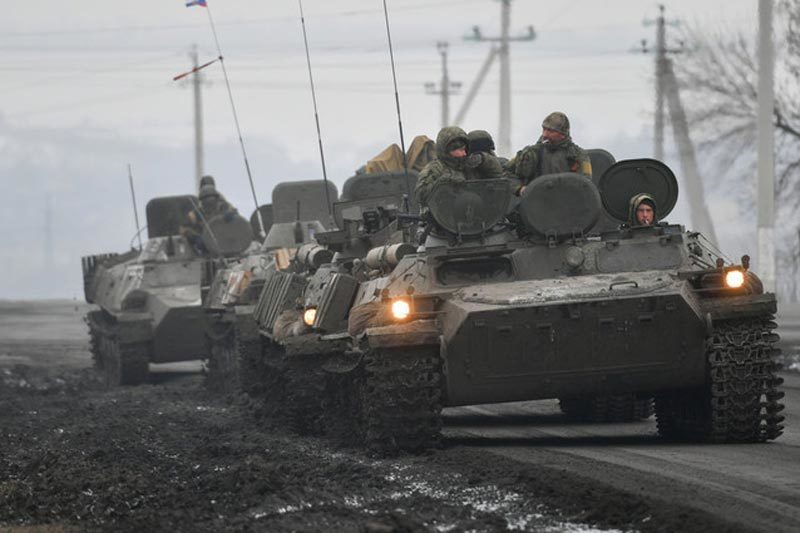 Hành động này đã khiến Quân đội Ukraine mất quyền kiểm soát phần lớn các đầu cầu ở bờ đông sông, tạo ra những lỗ hổng nghiêm trọng trong tuyến phòng thủ. Chuỗi hành động này của Quân đội Nga rõ ràng là một phần của hoạt động chung, với mục tiêu đẩy Quân đội Ukraine qua sông Zherebets từ nhiều hướng khác nhau, qua đó nắm giữ quyền chủ động trên chiến trường. Ảnh: RIA Novosti.