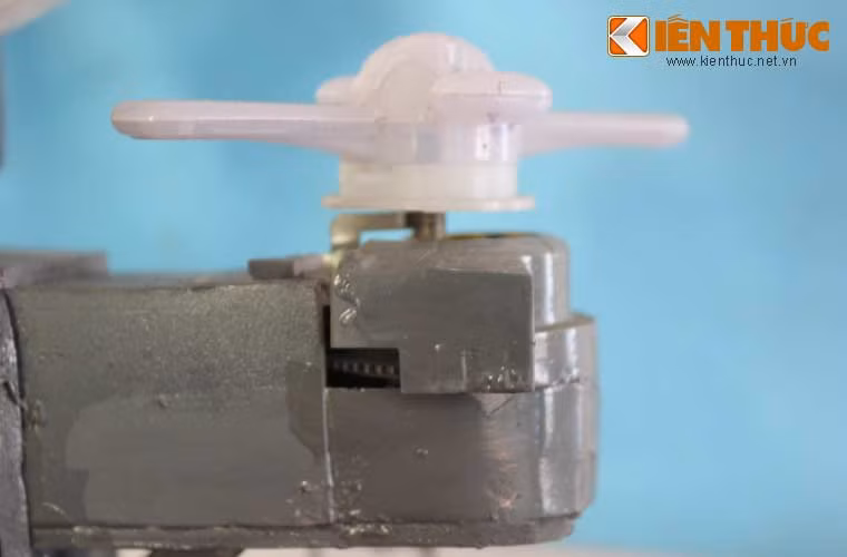 Radar hàng hải dẫn đường trên tàu hộ tống lớp P (BPS-500).