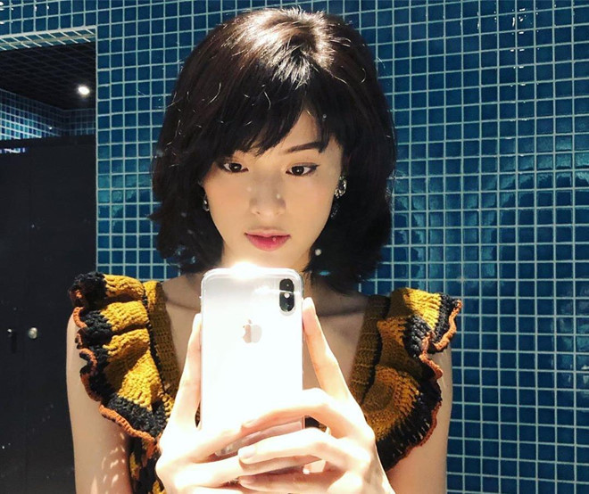 Ha Vi khoe ve dep rang ro sau thoi gian bi che xuong sac