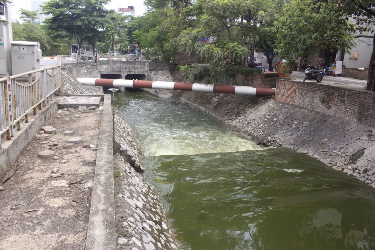 Công ty Thoát nước Hà Nội dự kiến xả hàng triệu m3 nước, thời gian mở cửa xả từ ngày 9 đến ngày 10/7.