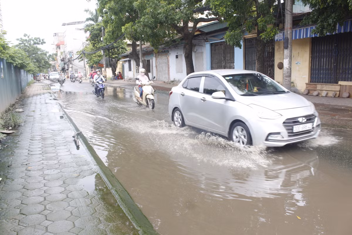 "Sự việc đã kéo dài nhiều tháng nay nhưng không được chính quyền và các cơ quan liên quan giải quyết khiến người dân bức xúc" - anh Hải Đăng cho biết.