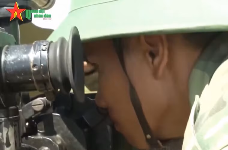 Trong điều kiện tầm nhìn tốt, pháo D-44 85mm có thể ngắm rõ mục tiêu cách tới 1.500m. Nguồn ảnh: Kênh QPVN