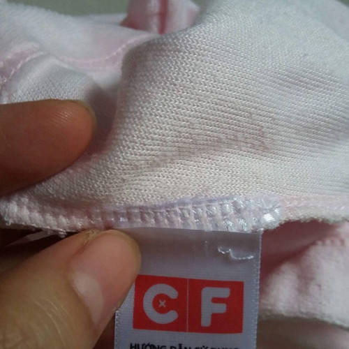 Khach bi “giam sat” khi vao mua sam tai Con Cung o TPHCM-Hinh-6