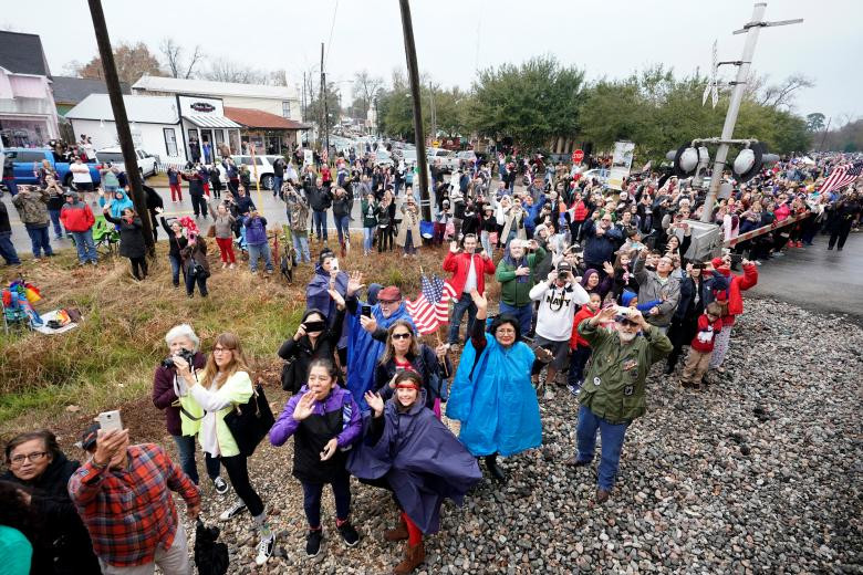 Biển người tiễn đưa cố Tổng thống Bush về nơi an nghỉ cuối cùng ở thành phố College Station, bang Texas.