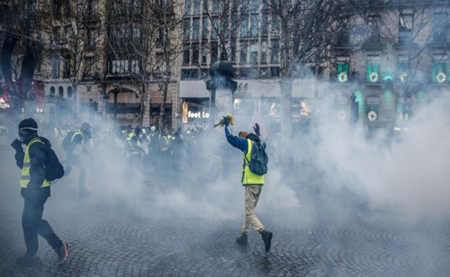 Hai liên hiệp cảnh sát thông báo sẽ làm việc chậm lại để biểu tình phản đối điều kiện nhân lực và các vấn đề ngân sách khác. Ảnh: Irish Times.