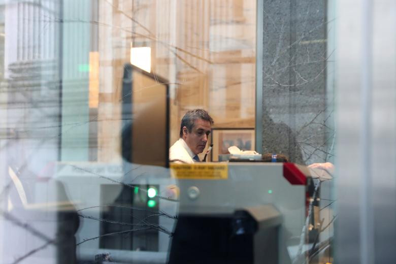 Bao che cho ong Trump, luat su Michael Cohen lanh 3 nam tu-Hinh-10