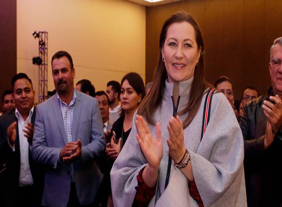 Năm 2009, bà Alonso trở thành thành viên tích cực của Đảng PAN và đến năm 2015, bà trở thành Tổng thư ký của đảng. Ảnh: Notipuebla.