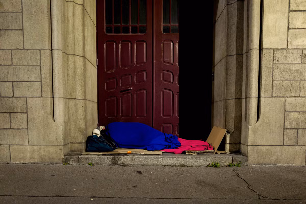 Ngac nhien cuoc song nguoi vo gia cu giua long thu do Paris-Hinh-7