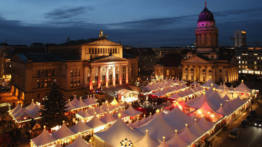 Chợ Gendarmenmarkt nổi tiếng ở thủ đô Berlin (Đức) là địa điểm nhất định phải đến nếu có cơ hội trong mỗi dịp Giáng sinh.