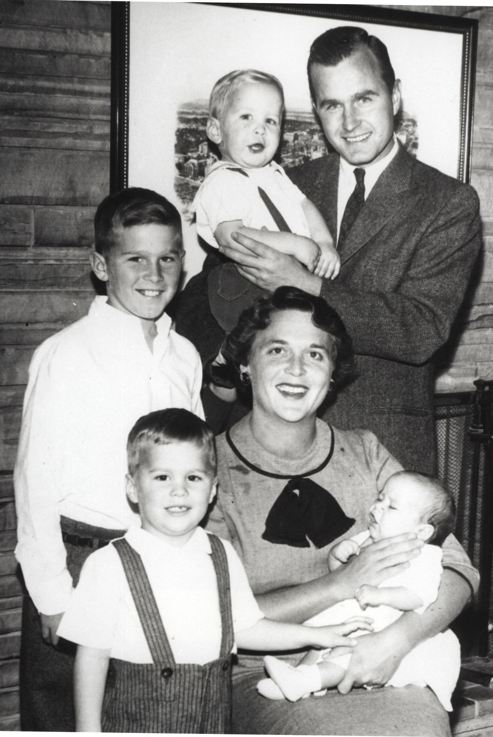 Trong những năm sau đó, họ lần lượt đón thêm 5 người con chào đời là Jeb, Robin, Neil, Marvin và Dorothy. Tuy nhiên, Robin qua đời vì bệnh bạch cầu năm 3 tuổi.