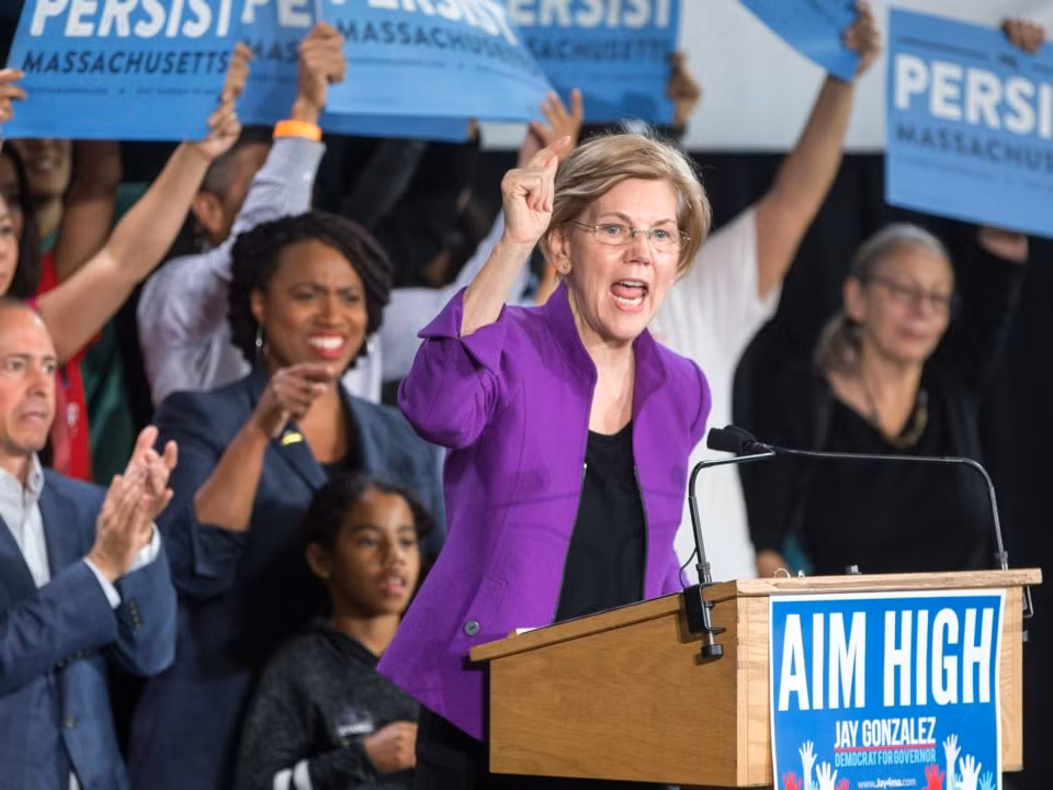 Thượng nghị sĩ Elizabeth Warren từng nói rằng bà sẽ xem xét lại quyết định (chạy đua vào Nhà Trắng năm 2020) sau khi cuộc bầu cử giữa nhiệm kỳ Mỹ 2018 kết thúc. Ảnh: BI.