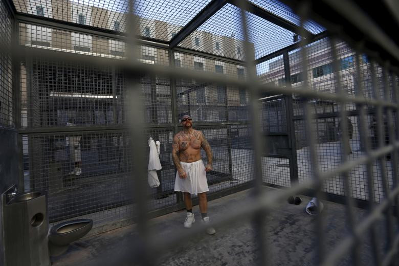 Tù nhân Robert Galvan tại khu vực tập thể thao trong nhà tù San Quentin ở California tháng 12/2015.