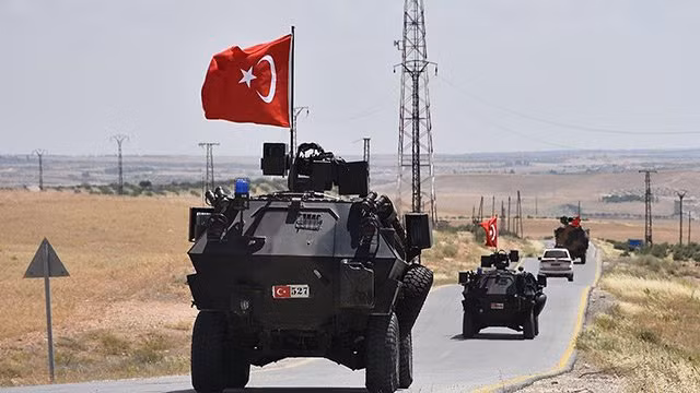 Quan doi Syria bao vay Manbij, ngan Tho Nhi Ky “xam luoc”-Hinh-9