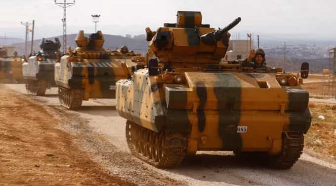 My vua rut quan khoi Syria, Ankara lien “dong thu” voi nguoi Kurd-Hinh-4