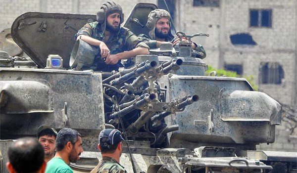 Quan doi Syria sap quyet chien voi Tho Nhi Ky tai Manbij?
