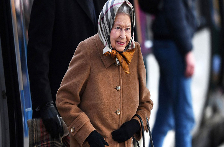 Dường như Hoàng thân Philip không đi cùng Nữ hoàng Elizabeth II trên chuyến tàu này. Ảnh: L&amp;S.