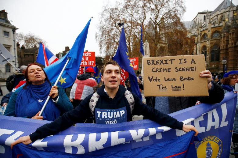 Đoàn người phản đối việc Anh rời khỏi EU tuần hành trên đường phố London ngày 4/12.