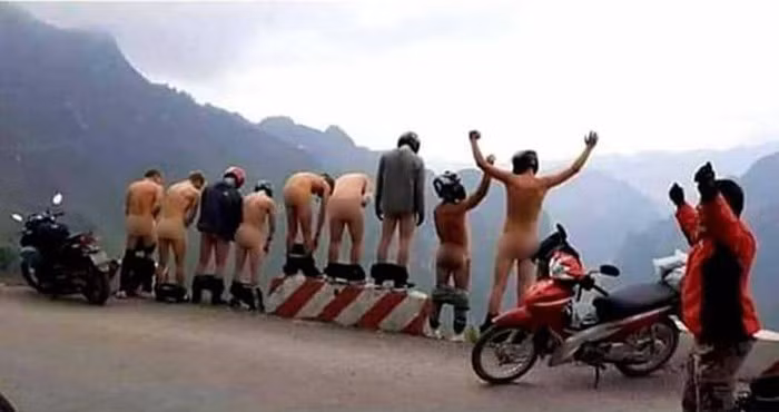 Lai 9 nguoi dan ong khoa than tren Ma Pi Leng: Choi troi vo van hoa?