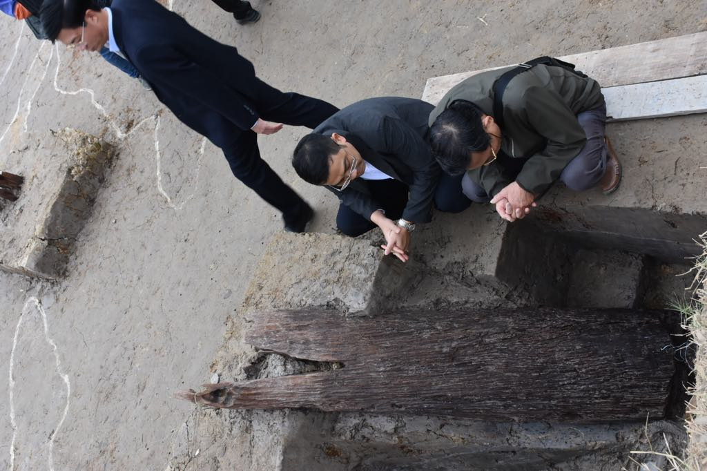 Nhà sử học Dương Trung Quốc, Phó Chủ tịch, kiêm Tổng Thư ký Hội Khoa học lịch sử Việt Nam cho rằng, trong khoảng 2 tháng, với 3 hố khai quật, tất cả những chiến tích lịch sử đã lộ diện, đây chính là dấu tích của trận đánh Bạch Đằng, chứa đựng tiềm năng, tài nguyên văn hóa lớn tại đây.