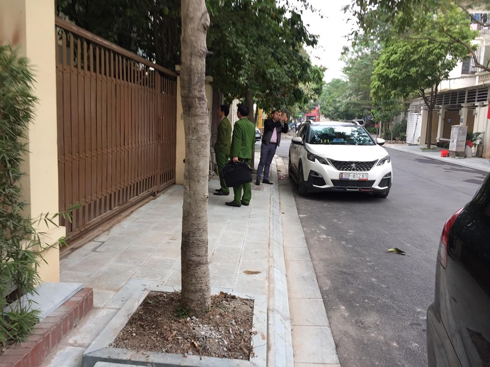 Vu Nhat Cuong: Khoi to, bat giam Chanh van phong thanh uy Ha Noi-Hinh-2