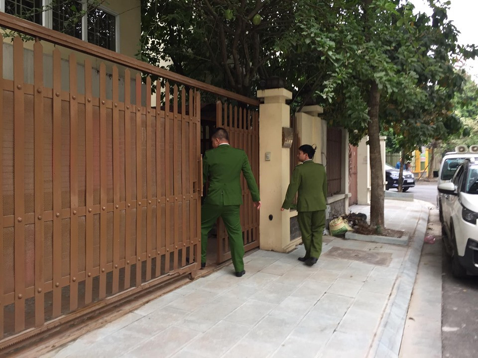 Vu Nhat Cuong: Khoi to, bat giam Chanh van phong thanh uy Ha Noi