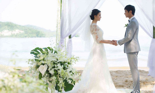 Ngo ngang nhin vo lot xac dep khong ngo trong ngay cuoi