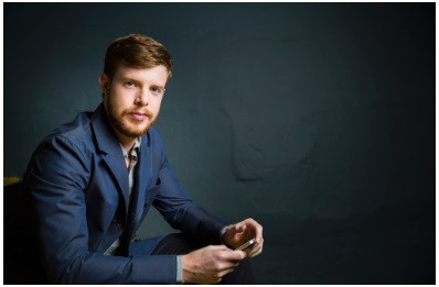  Về công việc: Đàn ông trước 30 tuổi thích xông pha tìm kiếm chinh phục các nhiệm vụ nhưng sau 30, họ muốn tìm kiếm điều gì đó ổn định để gánh vác kinh tế gia đình.