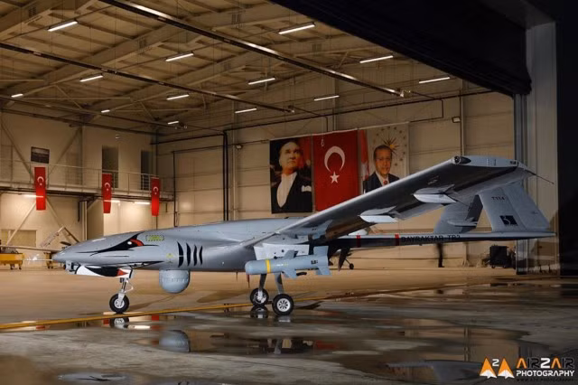 “Công ty chế tạo máy bay Thổ Nhĩ Kỳ Baykar Makina đã trình chiếu trên Twitter một đoạn video với chuyến bay của UAV tấn công - trinh sát Bayraktar TB2 'phiên bản S'.