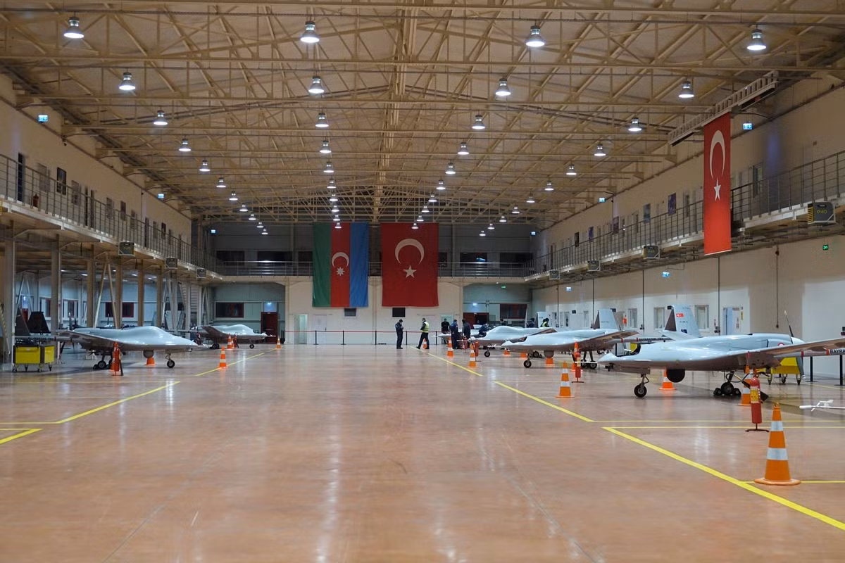 Trước thực tế trên, Avia-pro bình luận, thành công của UAV Thổ Nhĩ Kỳ trong cuộc chiến Karabakh rõ ràng đã khiến Ankara thêm tự tin