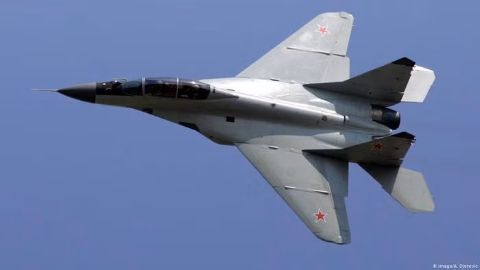 Bên cạnh đó, việc quân đội Artsakh của Cộng hòa Nagorno-Karabakh tự xưng chưa chịu tuân thủ lệnh ngừng bắn, cũng như các tay súng thánh chiến chưa chịu rời đi dẫn đến nhiều sự lo ngại.